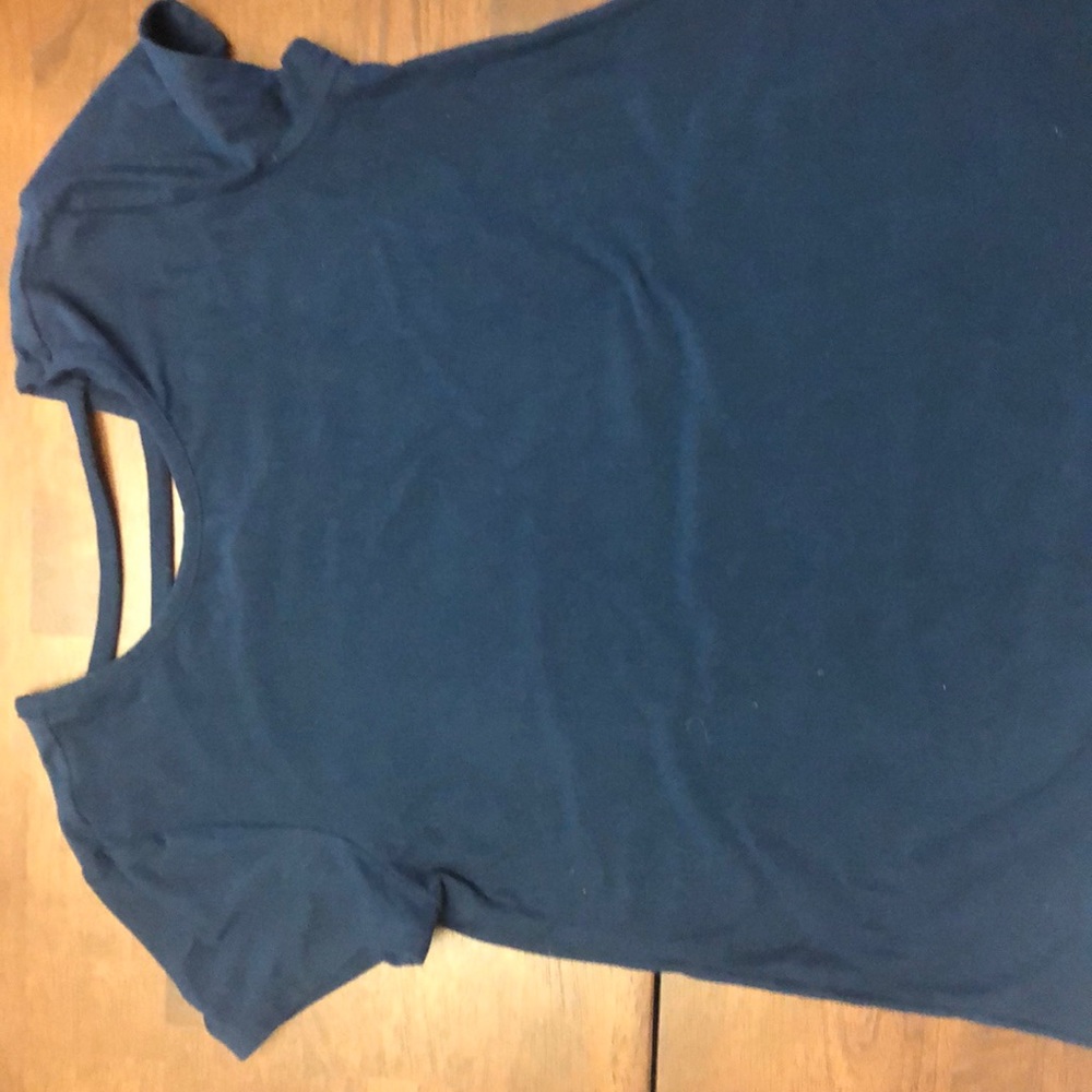 Blue cross back t-shirt